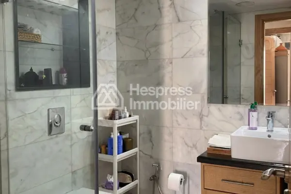 Beautiful unfurnished apartment for rent in Bachkou Taddart