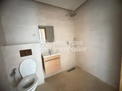 Bel appartement neuf jamais habité à semlalia