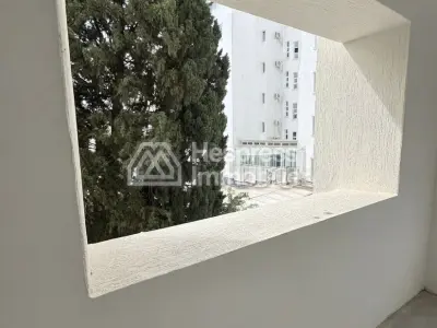 شقة حديثة غير مفروشة طنجة