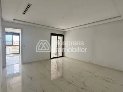 شقة فاخرة للبيع في طنجة البالية