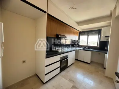 Bel appartement neuf jamais habité à semlalia