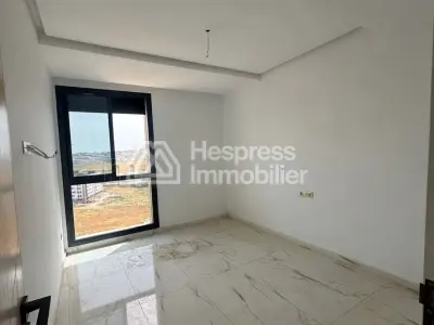 شقة فاخرة للبيع في طنجة البالية