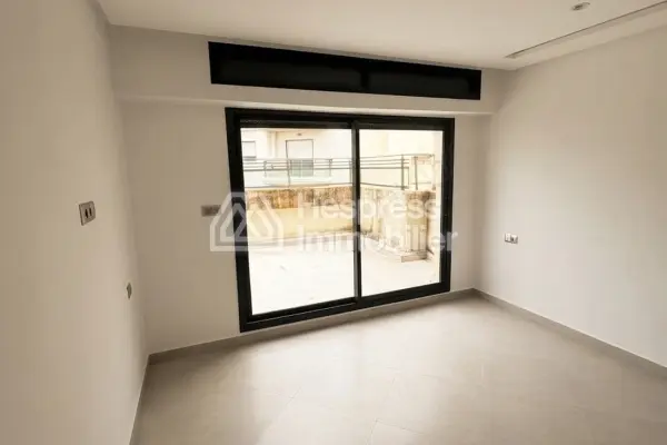 Appartement en location à Iberie. Surface de 135 m². Avec ascenseur et terrasse