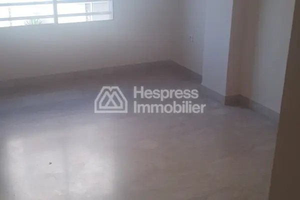 Bel appartement a jnane souissi en face du nouveau edifice de sûreté nationale 