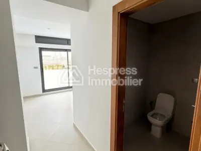 Appartement en location à Iberie. Surface de 135 m². Avec ascenseur et terrasse