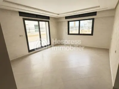 Appartement en location à Iberie. Surface de 135 m². Avec ascenseur et terrasse