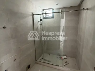 Appartement en location à Iberie. Surface de 135 m². Avec ascenseur et terrasse