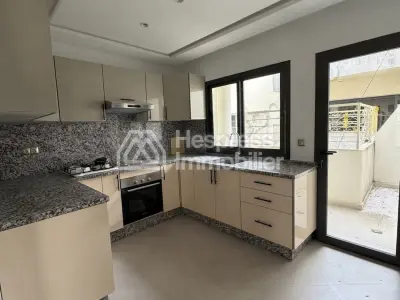 Appartement en location à Iberie. Surface de 135 m². Avec ascenseur et terrasse