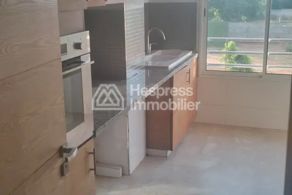 Bel appartement a jnane souissi en face du nouveau edifice de sûreté nationale 