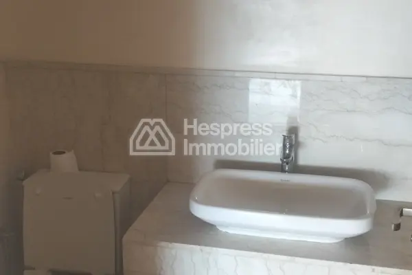 Bel appartement a jnane souissi en face du nouveau edifice de sûreté nationale 