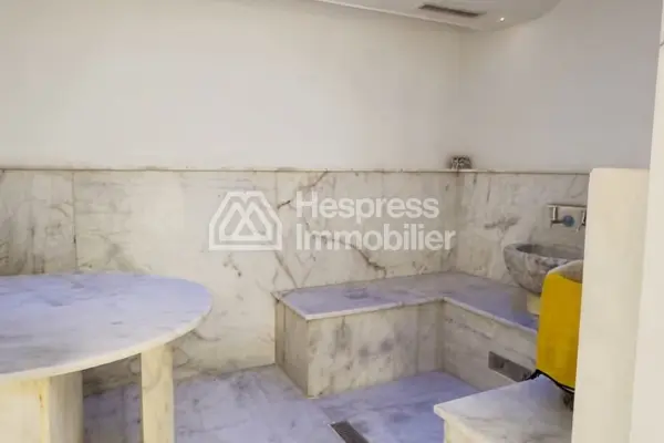 منتجع صحي للإيجار في وسط المدينة طنجة