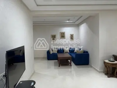 Sell apartment in the center. Area of 98 m². Private parking