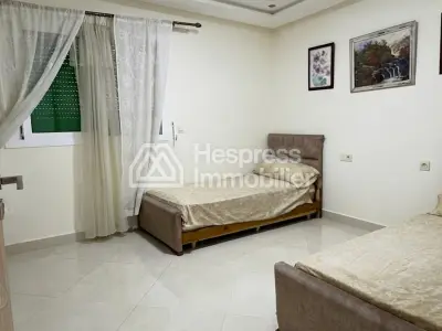 Sell apartment in the center. Area of 98 m². Private parking