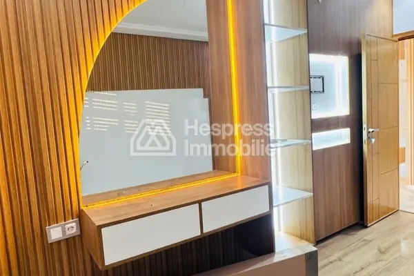 Appartement vide de deux chambres à louer
