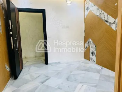 Appartement vide de deux chambres à louer