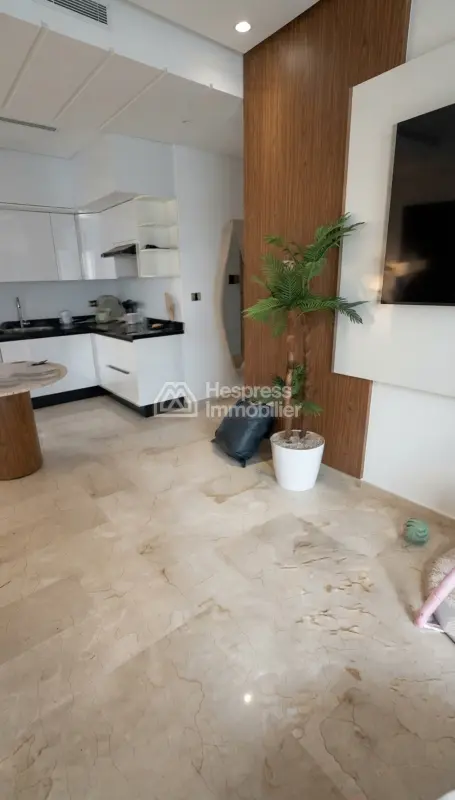 Rental of an apartment in Malabata. Total area 98 m². Well furnished