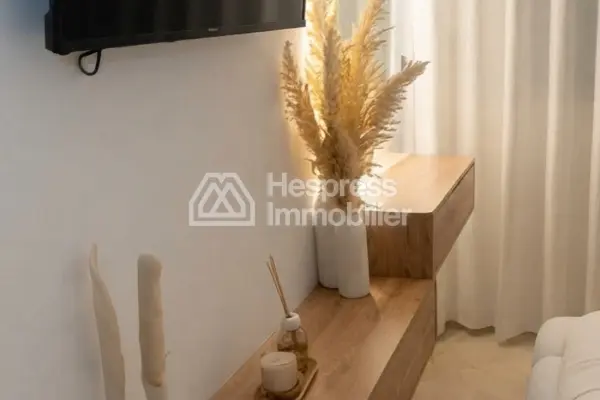 Rental of an apartment in Malabata. Total area 98 m². Well furnished