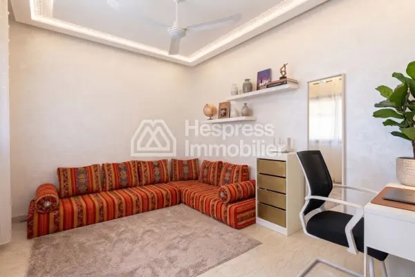 For Sale: 130m² Duplex House in Tassilla