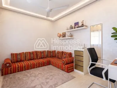 For Sale: 130m² Duplex House in Tassilla