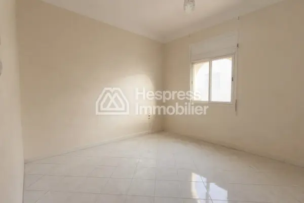 À Vendre: Villa avec du potentiel à rénover