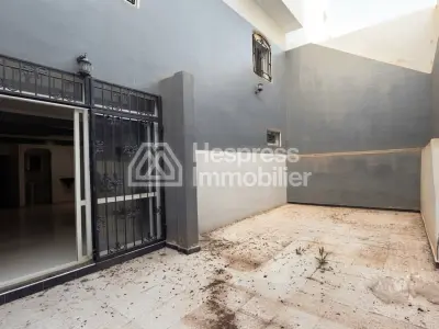 À Vendre: Villa avec du potentiel à rénover