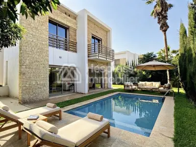 For rent: Stunning modern villa with private pool