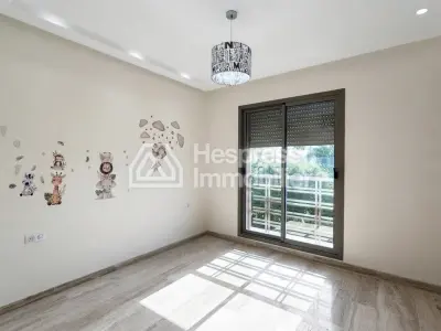 For rent: Stunning modern villa with private pool