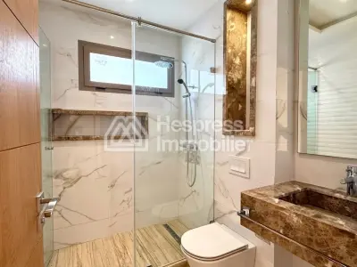 For rent: Stunning modern villa with private pool