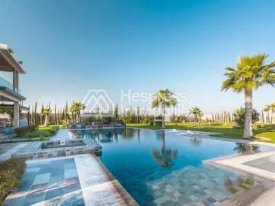 The Sanctuary: Villa for sale in Issen, 1 hectare