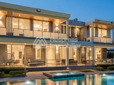 The Sanctuary: Villa for sale in Issen, 1 hectare