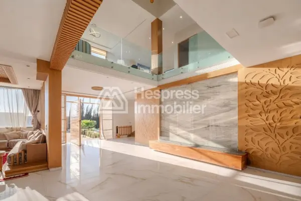 The Sanctuary: Villa for sale in Issen, 1 hectare