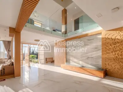 The Sanctuary: Villa for sale in Issen, 1 hectare