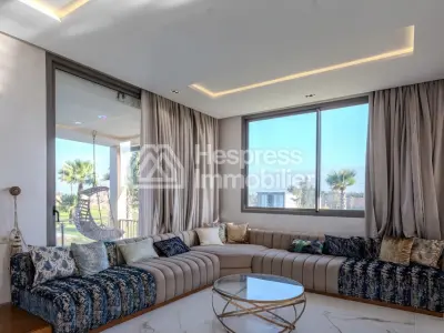 The Sanctuary: Villa for sale in Issen, 1 hectare