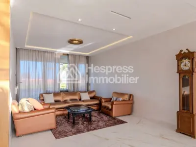 The Sanctuary: Villa for sale in Issen, 1 hectare