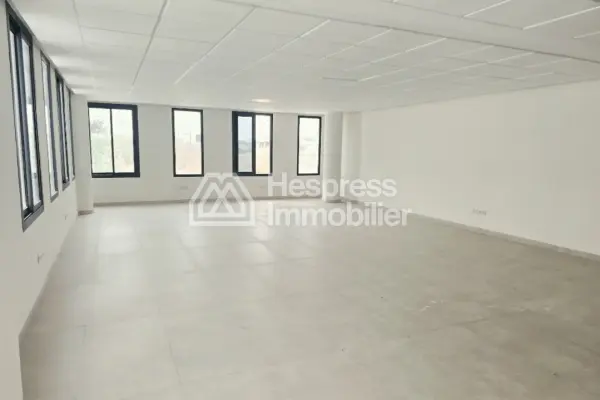 Bureau à louer, 93m² à Bouskoura