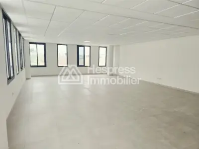 Bureau à louer, 93m² à Bouskoura