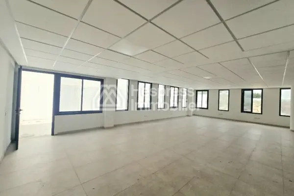 Bureau à louer, 93m² à Bouskoura