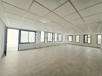 Bureau à louer, 93m² à Bouskoura