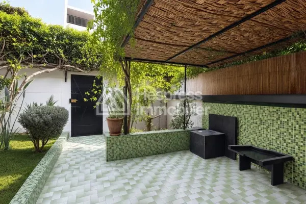 Charming House for Sale in Charaf - Needs Renovation