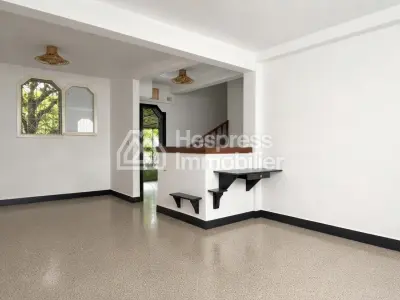 Charming House for Sale in Charaf - Needs Renovation