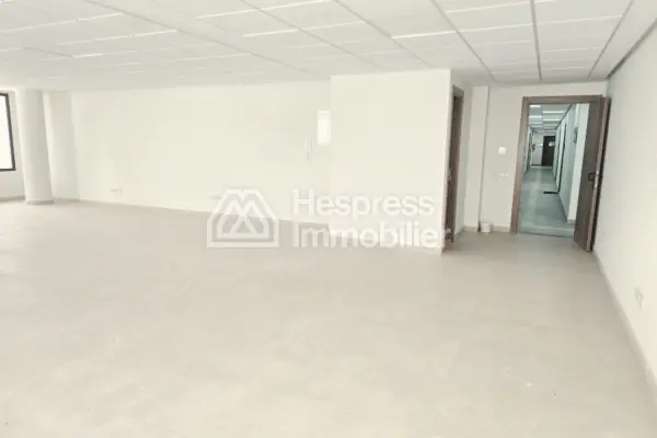 Bureau à louer, 93m² à Bouskoura