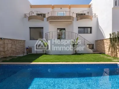 Villa d'exception à vendre sonaba – un écrin de verdure et de sérénité