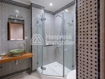 Villa d'exception à vendre sonaba – un écrin de verdure et de sérénité
