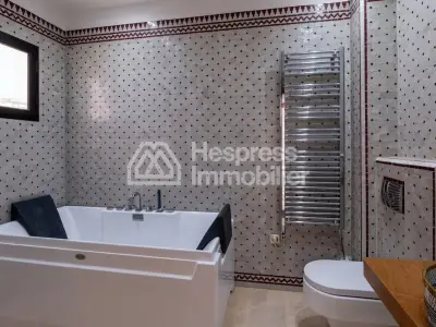 Villa d'exception à vendre sonaba – un écrin de verdure et de sérénité
