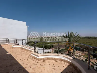 Villa d'exception à vendre sonaba – un écrin de verdure et de sérénité