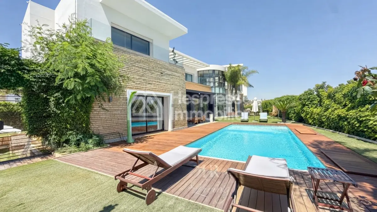 Exceptional Residence with Panoramic Ocean View