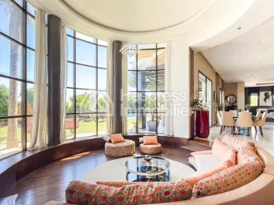 Exceptional Residence with Panoramic Ocean View