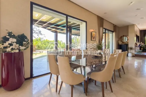 Exceptional Residence with Panoramic Ocean View