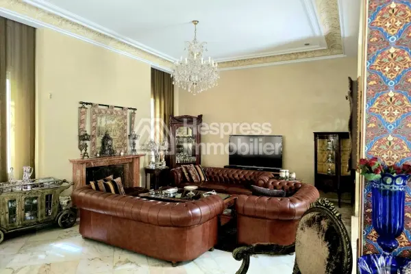 Magnificent villa in L' Oasis