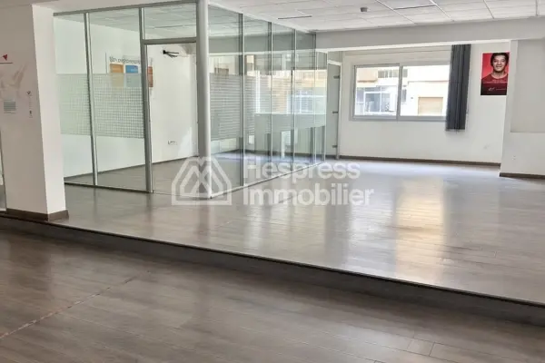 Bureau Professionnel Premium 239 m² à vendre – Avenue Mohammed V, Tanger